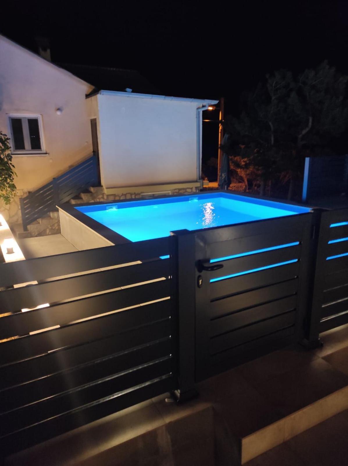 Beachfront House Ivana With Pool - Renovated 2025 سيساريكا المظهر الخارجي الصورة